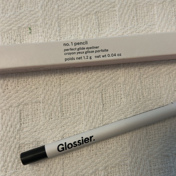 Glossier no. 1 pencil perfect glide eyeliner - Picture 2 of 3